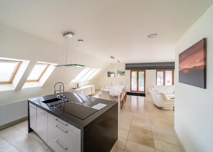 Szara Tuz Przy Wyciagu Na Szrenice Шклярска-Поремба