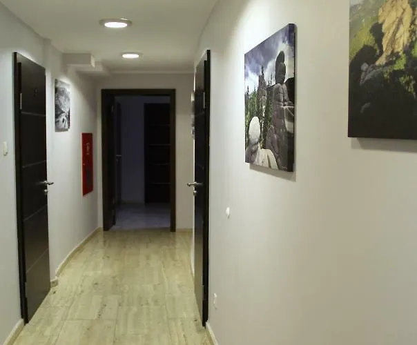 Szara Tuz Przy Wyciagu Na Szrenice Отель типа 