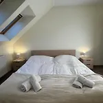 Bed and breakfast Szara Tuz Przy Wyciagu Na Szrenice 3*