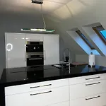 Szara Tuz Przy Wyciagu Na Szrenice Bed and breakfast