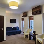 Szara Tuz Przy Wyciagu Na Szrenice Bed and breakfast