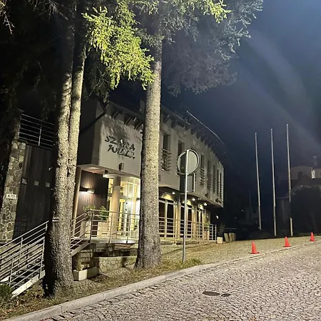 Szara Tuz Przy Wyciagu Na Szrenice