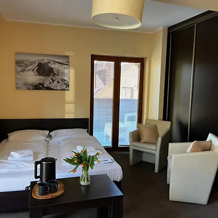 Szara Tuz Przy Wyciagu Na Szrenice 3*