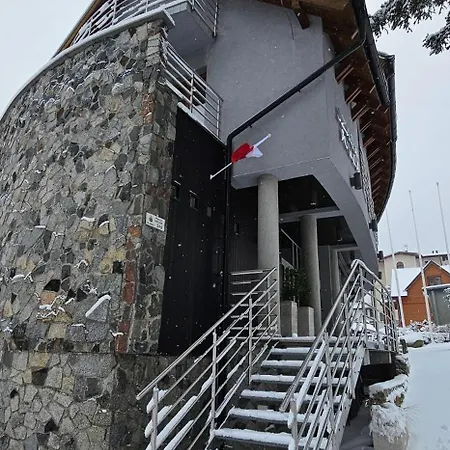 Szara Tuz Przy Wyciagu Na Szrenice