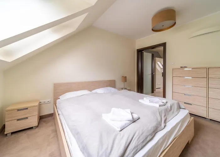 Szara Tuz Przy Wyciagu Na Szrenice 3*