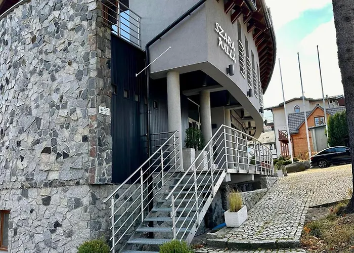 Szara Tuz Przy Wyciagu Na Szrenice Bed and breakfast