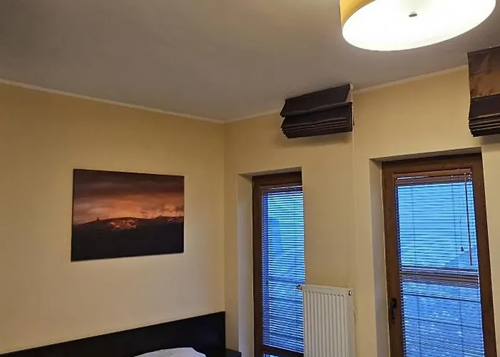 Szara Tuz Przy Wyciagu Na Szrenice 3*